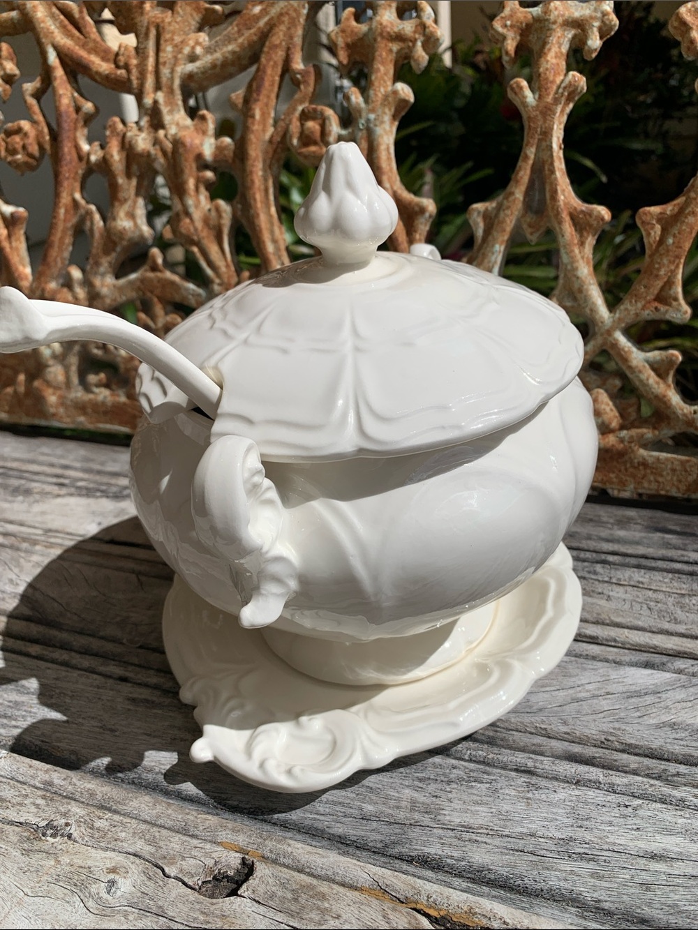 Vintage White Porcelain Covered Tureen with Ladle and Underplate - Picture 5 of 16